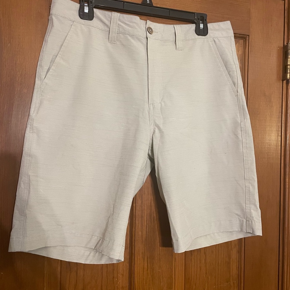 One Day Away Men's Light‎ Tan Flat Front Hybrid Stretch Shorts, Waist Size 34